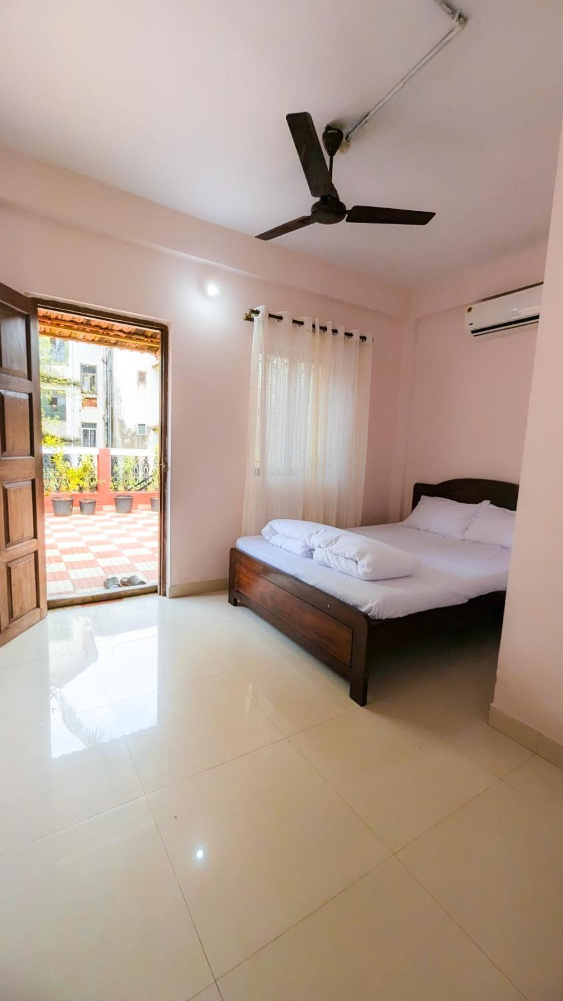 The First House By V3Homestay 4Bhk Private Pool Calangute Exterior foto